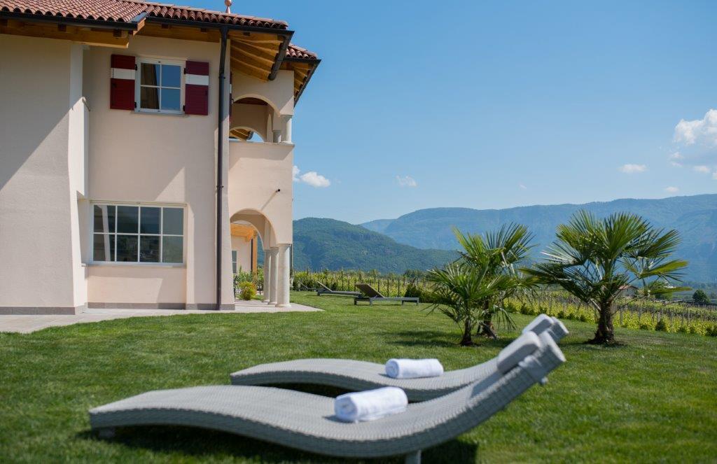 Gutshof Rellich Villa Термено Екстериор снимка