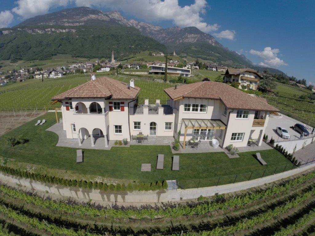 Gutshof Rellich Villa Термено Екстериор снимка